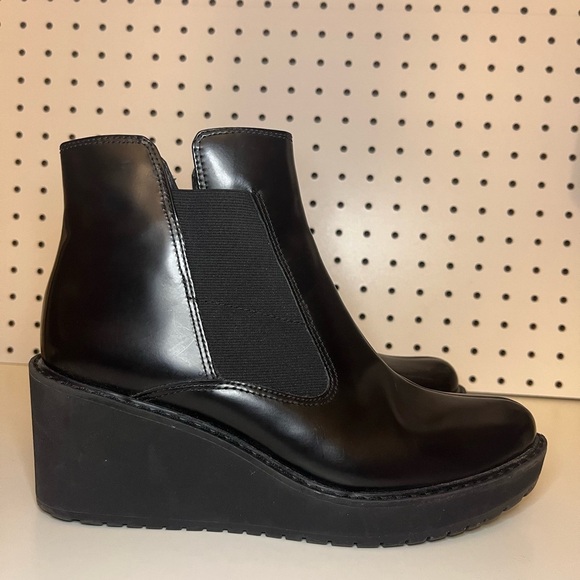 Clarks Marcelle Game, Black Ankle Wedge Booties - Picture 7 of 16